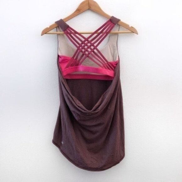 LULULEMON Slay The Studio 2-In-1 Medium Support Size 4 - Picture 2 of 9